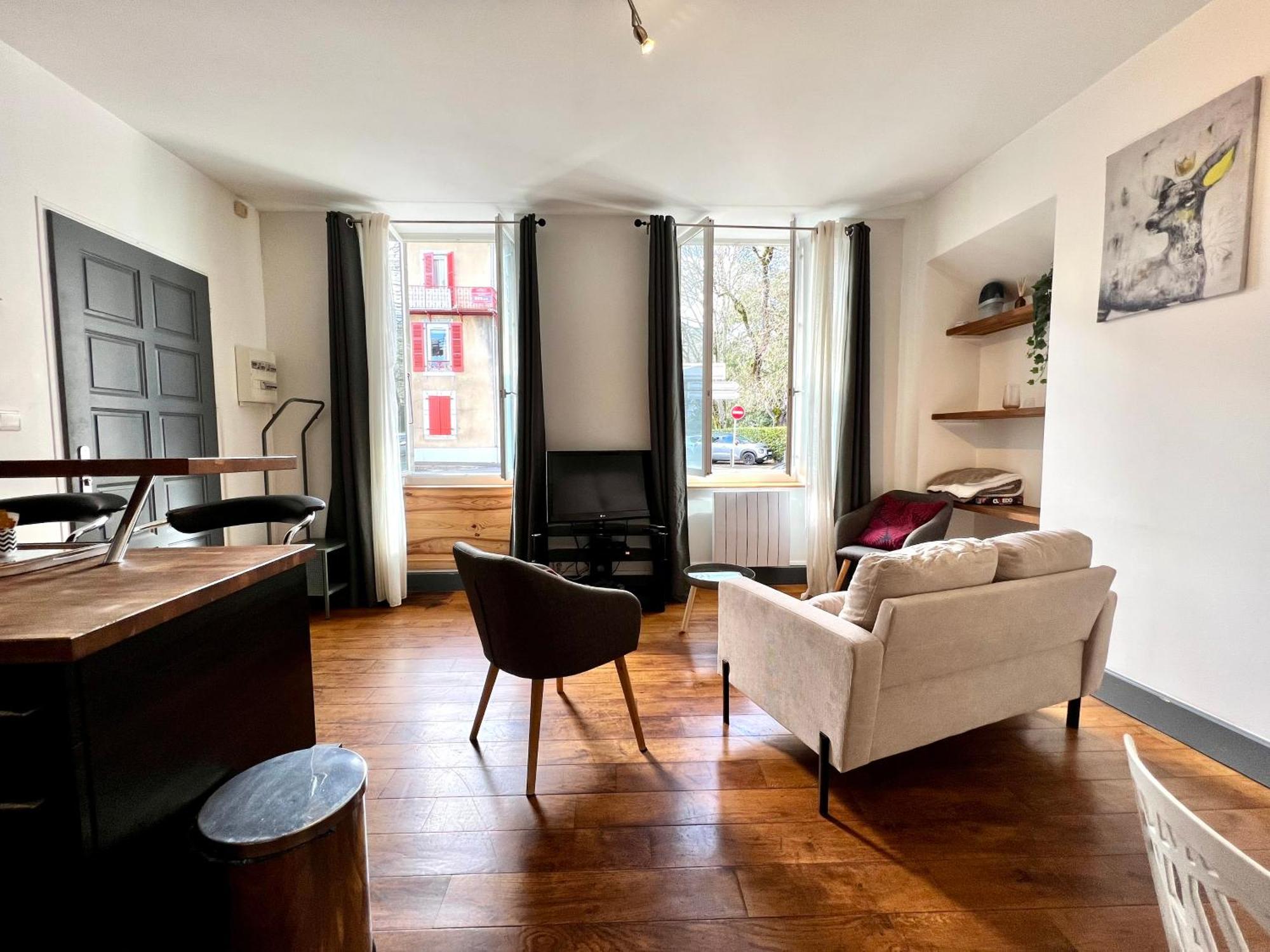 בנרס-דה-ביגור Joli Appartement En Centre Ville מראה חיצוני תמונה