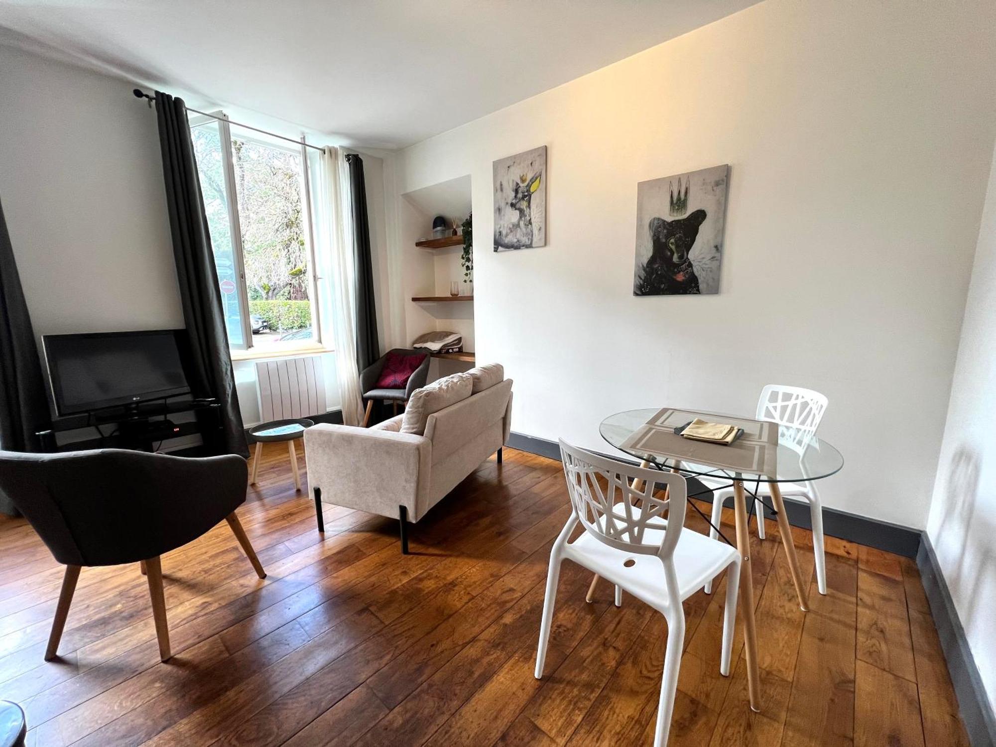 בנרס-דה-ביגור Joli Appartement En Centre Ville מראה חיצוני תמונה